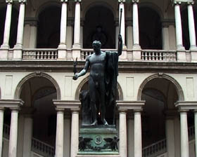 Cortile dell'Accademia di Brera a Milano